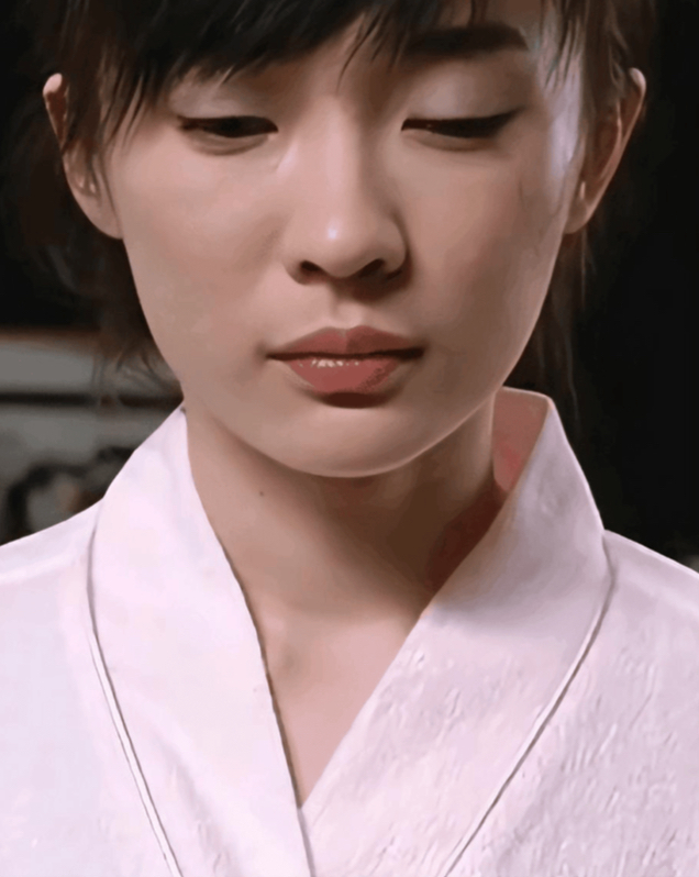 年轻的霍思燕,因为电影《我要成名》在那个年代也算是一脱成名!