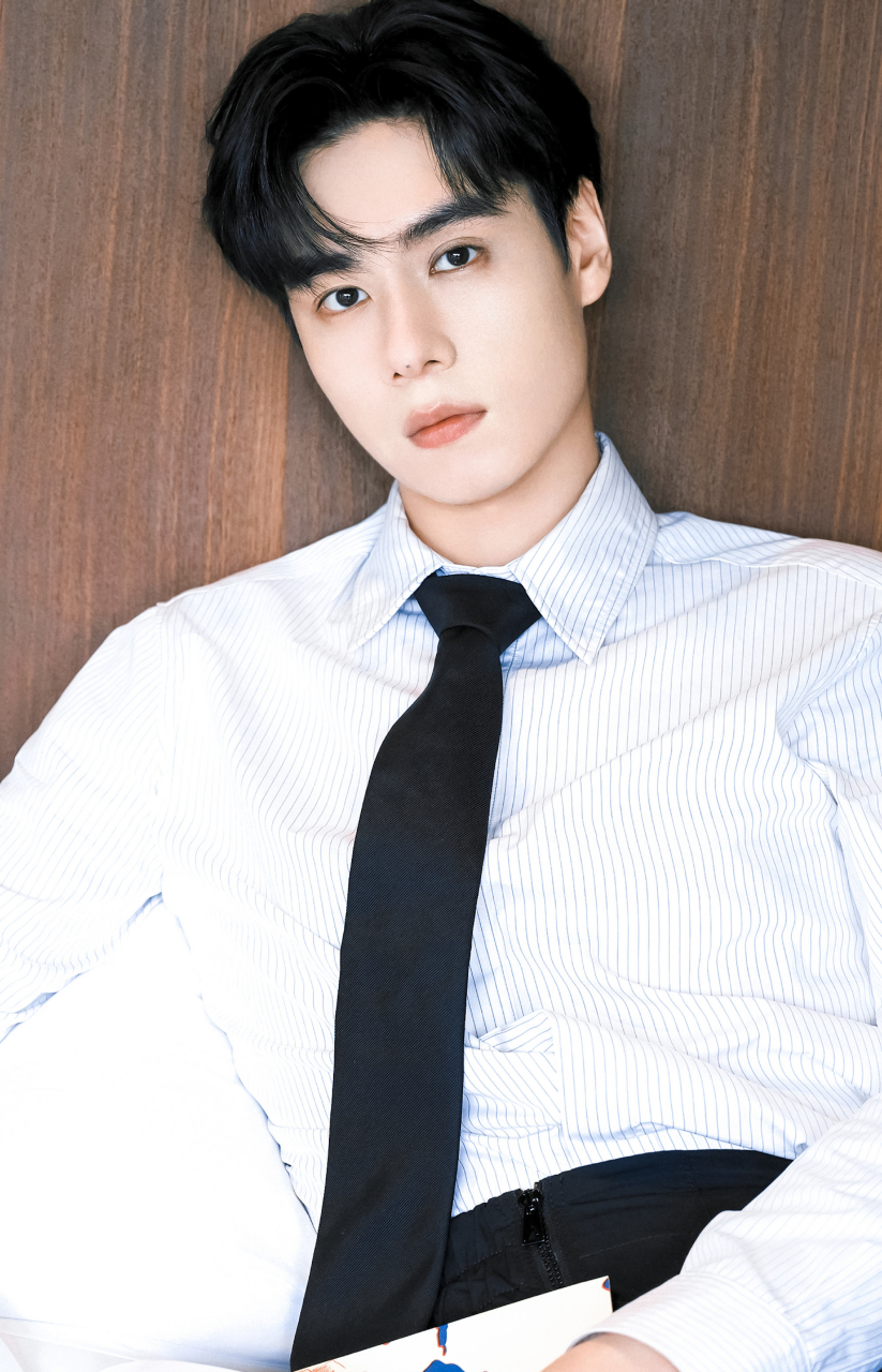 胡一天鼻尖上面的痣还是蛮有辨识度的呢,嘿嘿,请问大家喜欢胡一天吗?