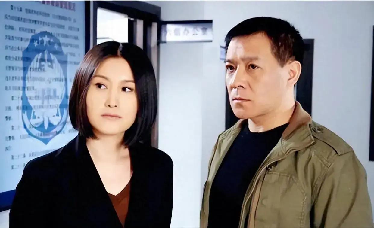 演员王超:娶师妹王笑寒,婚后生一子,如今咋样了?