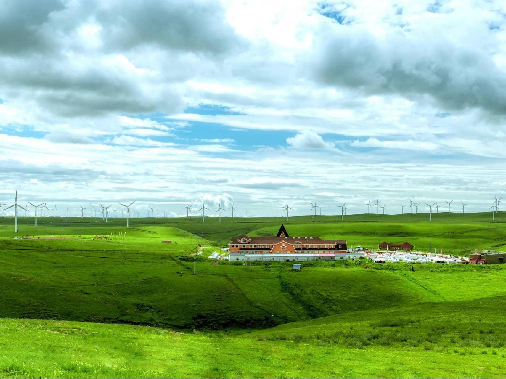 活力内蒙古#乌兰察布格根塔拉草原:你可以骑马畅游,感受草原的辽烙腚