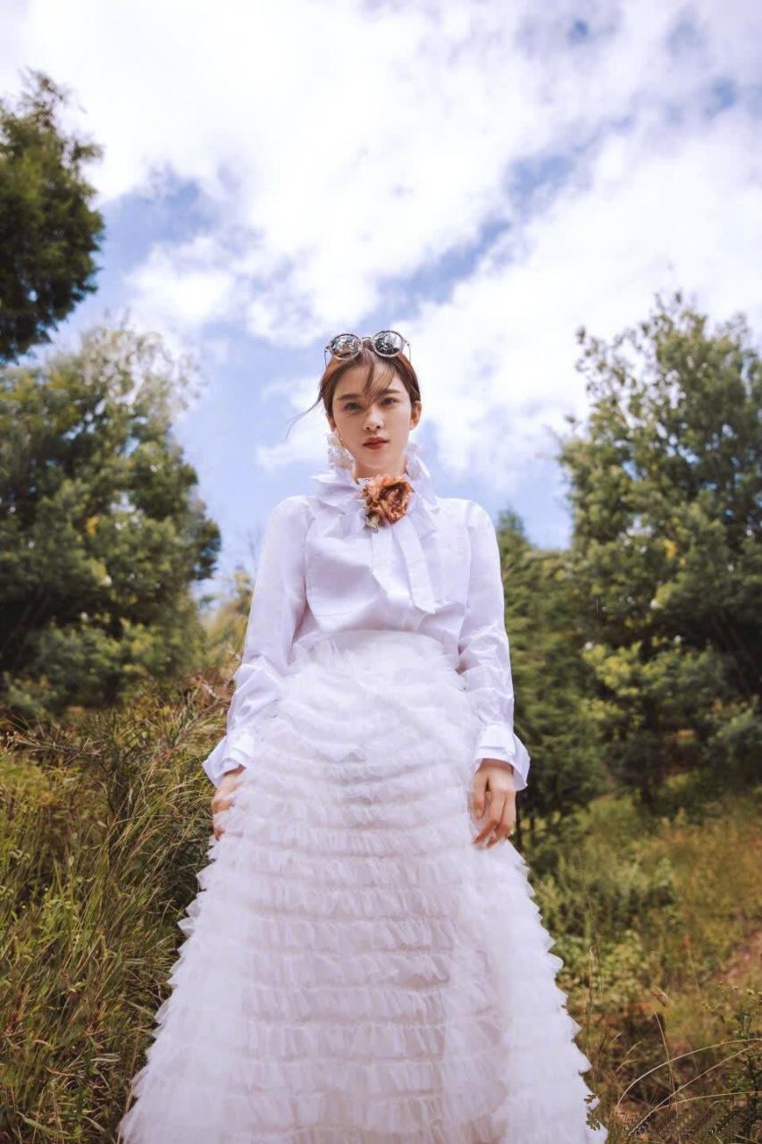 赵韩樱子极光之恋森系白色梦幻写真