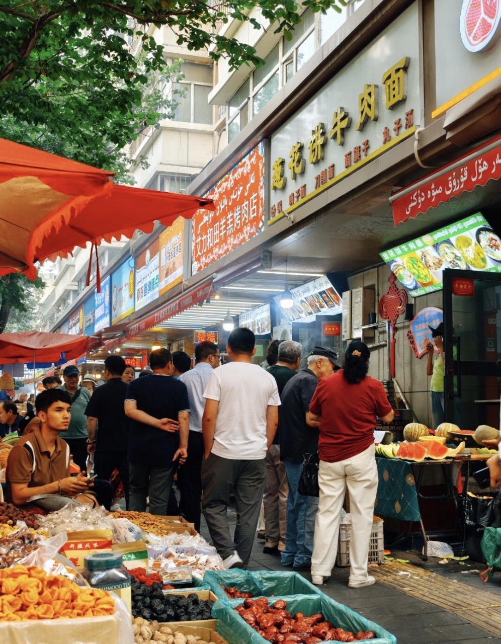 乌鲁木齐美食街图片