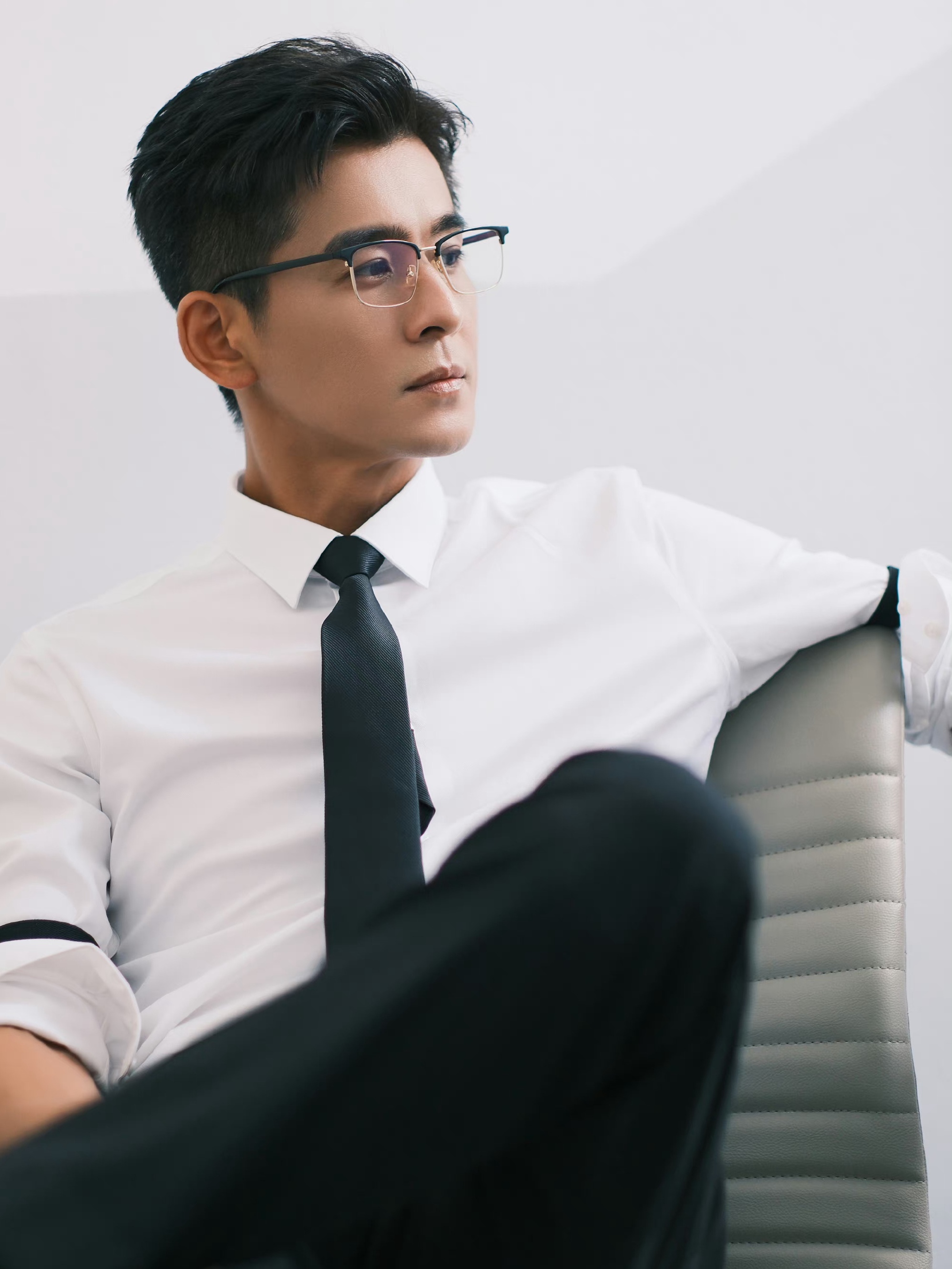 乔振宇四十五了?