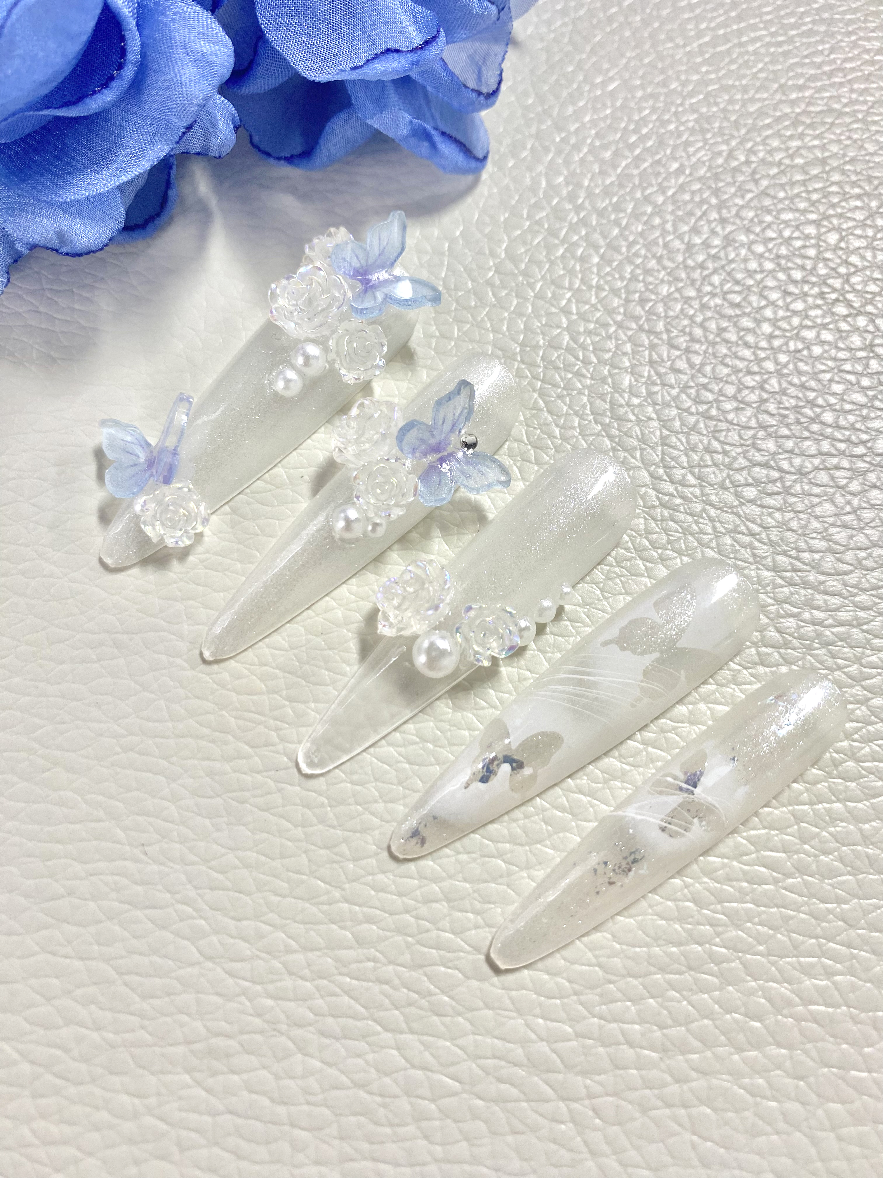 指尖轻舞,镂空蝶影——举手投足间,绽放春日里最温柔的秘密