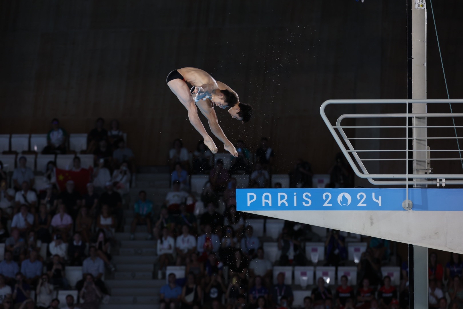 刚刚,中国队组合练俊杰/杨昊夺得跳水男子双人十米台冠军