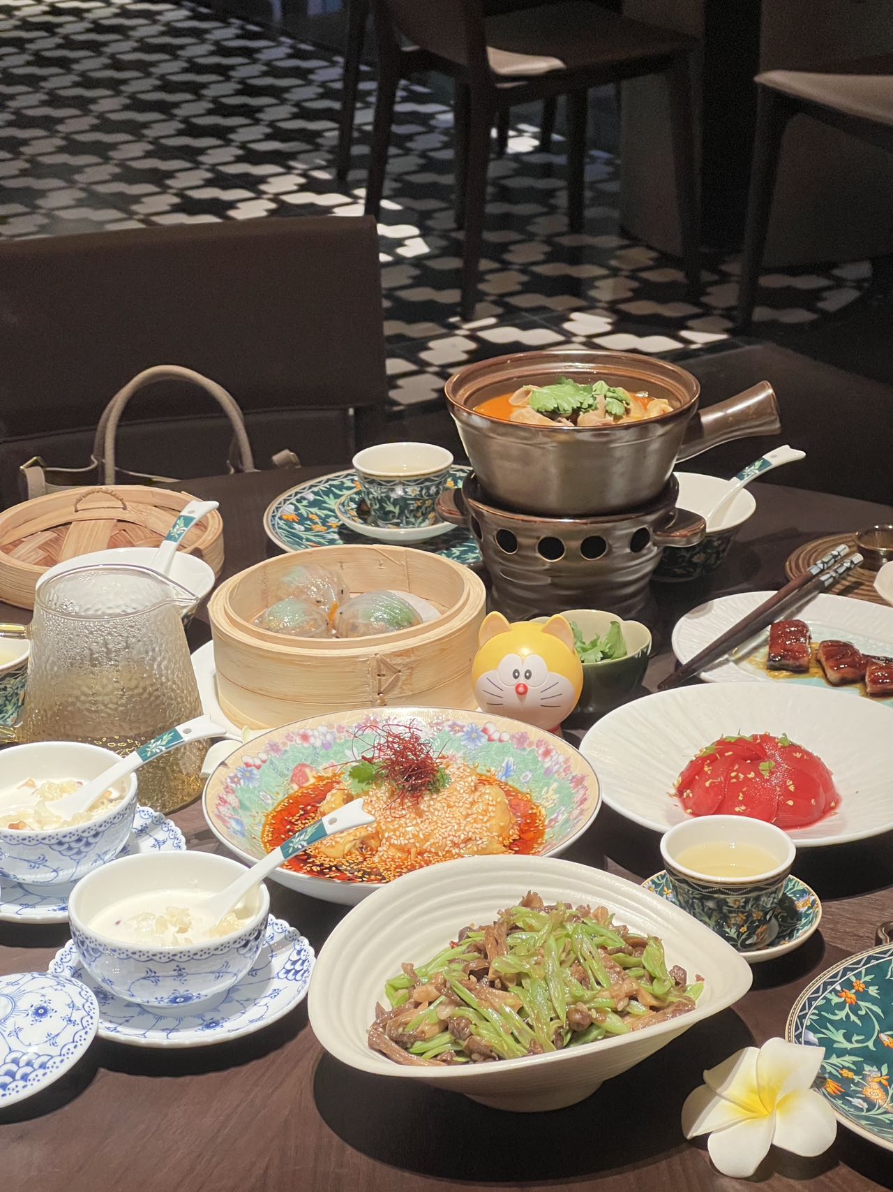 绿岛上苑,粤菜新高度  亲爱的小伙伴们,我发现了一个超棒的美食天地