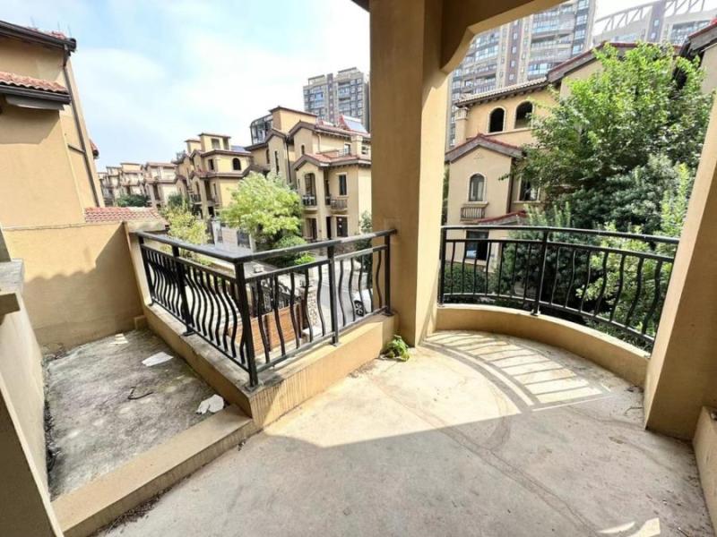 长沙碧桂园公园壹号别墅,大院落,法拍房起拍价直降200w