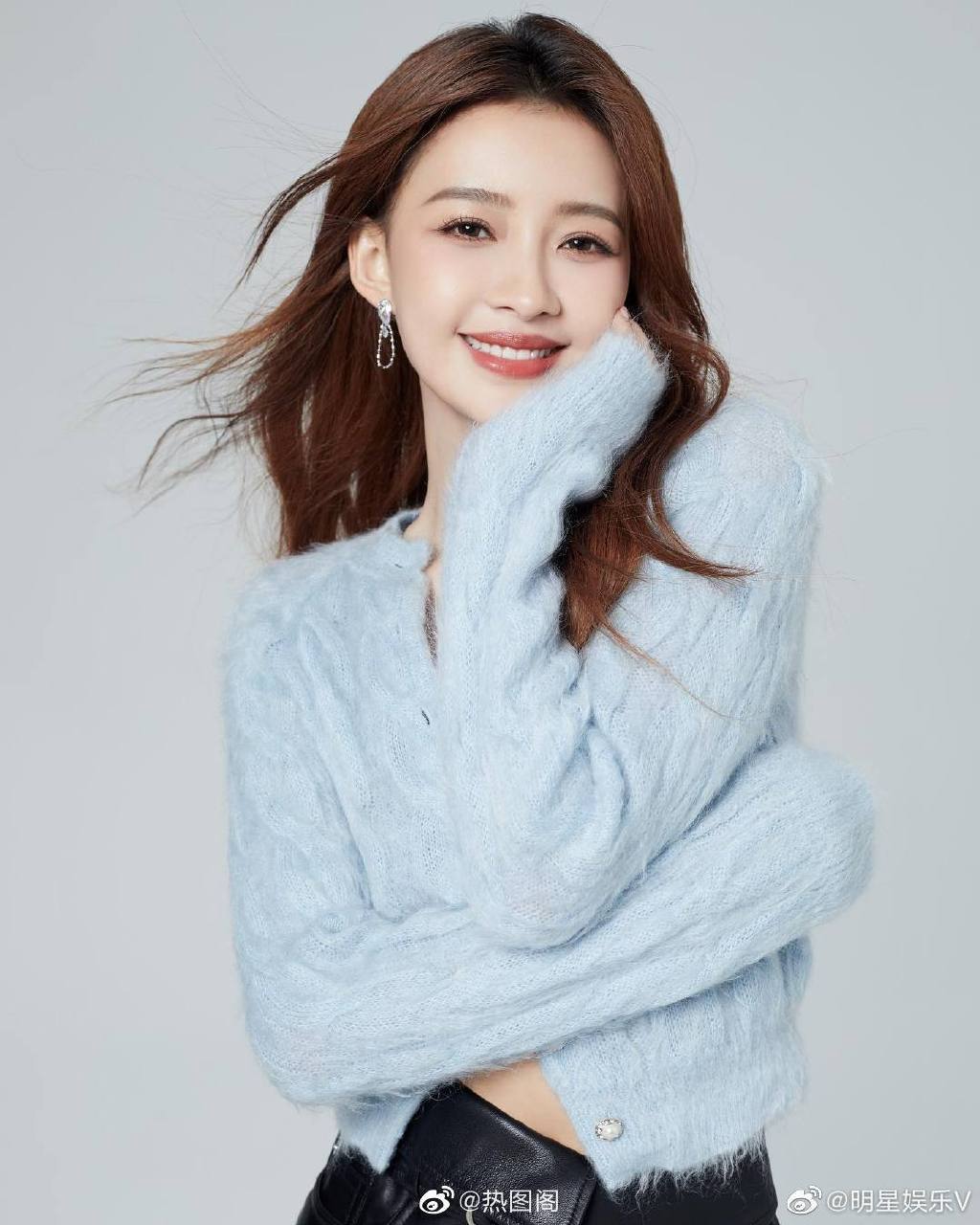 孙怡# 甜美的笑容,太迷人!