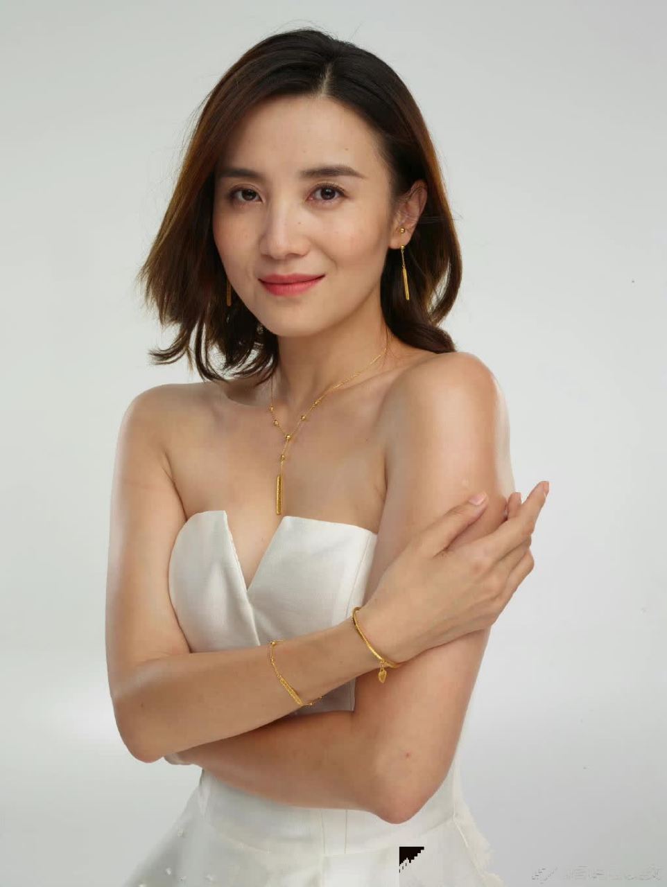 3732 宋佳的味道真是独特,她的每一个细节都充满了魅力与诱惑力.