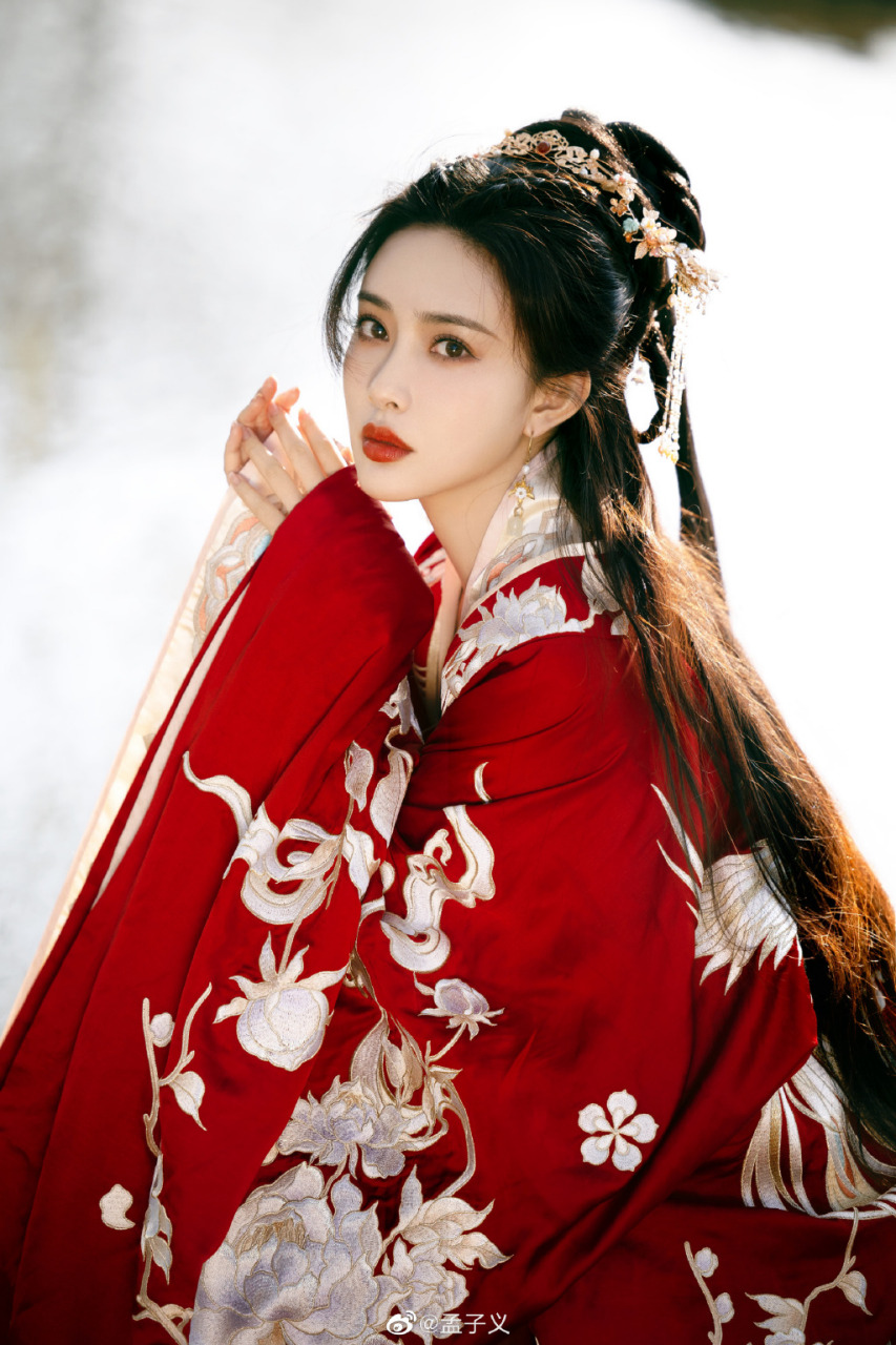 古装红衣美照