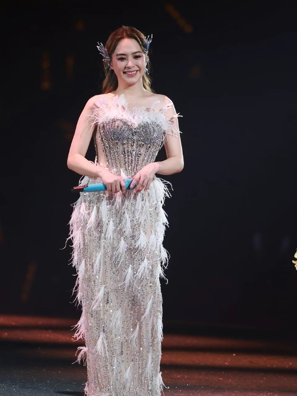 阿娇钟欣潼生图