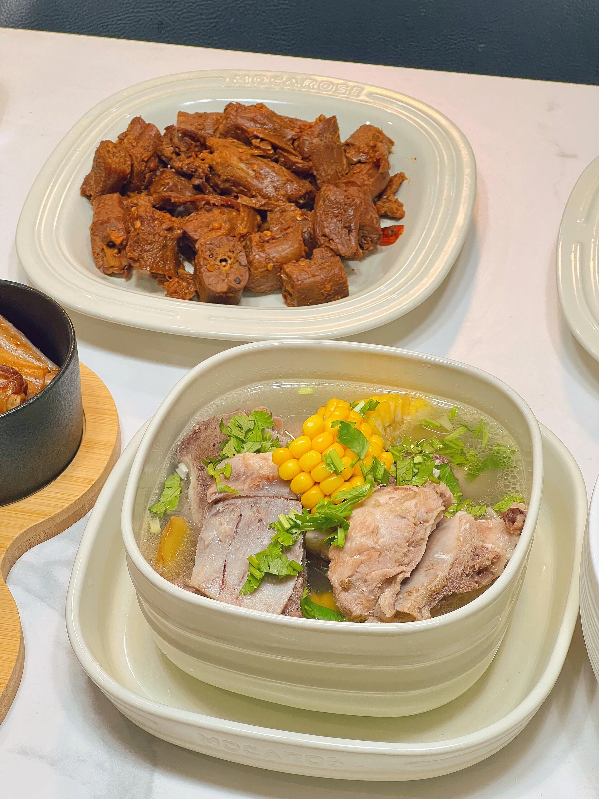 今日菜谱 自制青提蛋糕 长寿面 卤味三拼 酸汤鱼 爆炒鳝鱼 三青无骨