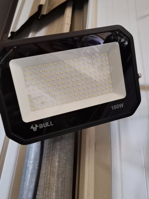 公牛led投光灯室外庭院灯怎么样?高性能防水耐用的理想选择