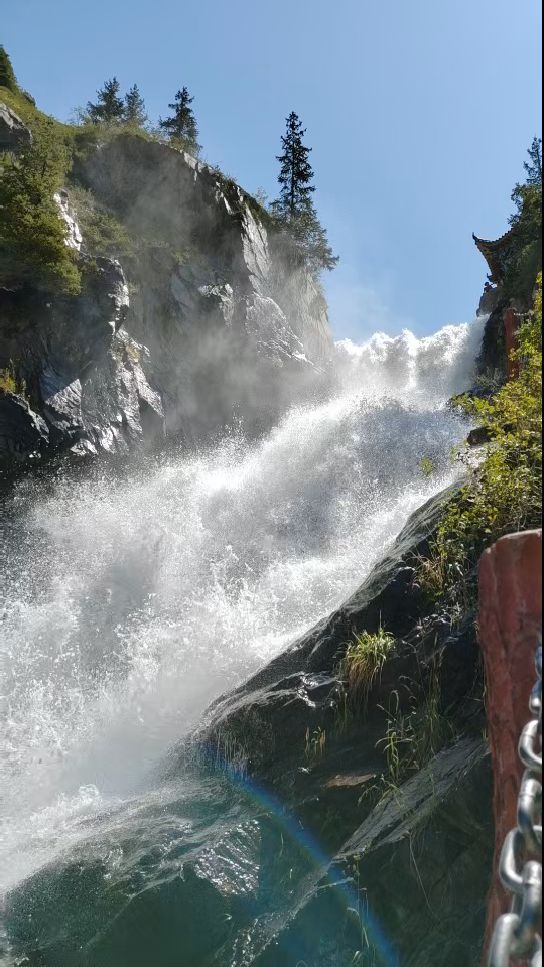 新疆天山天池飞龙潭介绍 新疆天山天池飞龙潭介绍