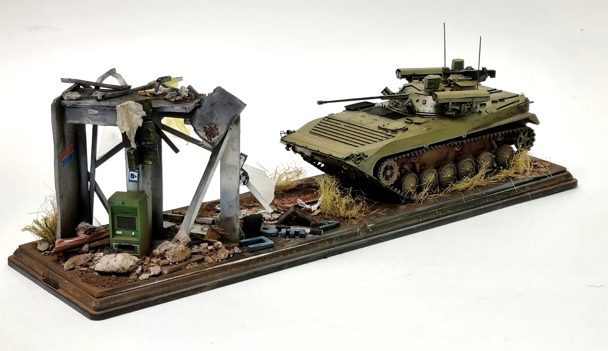 军型欣赏:小号手 1/35 bmp