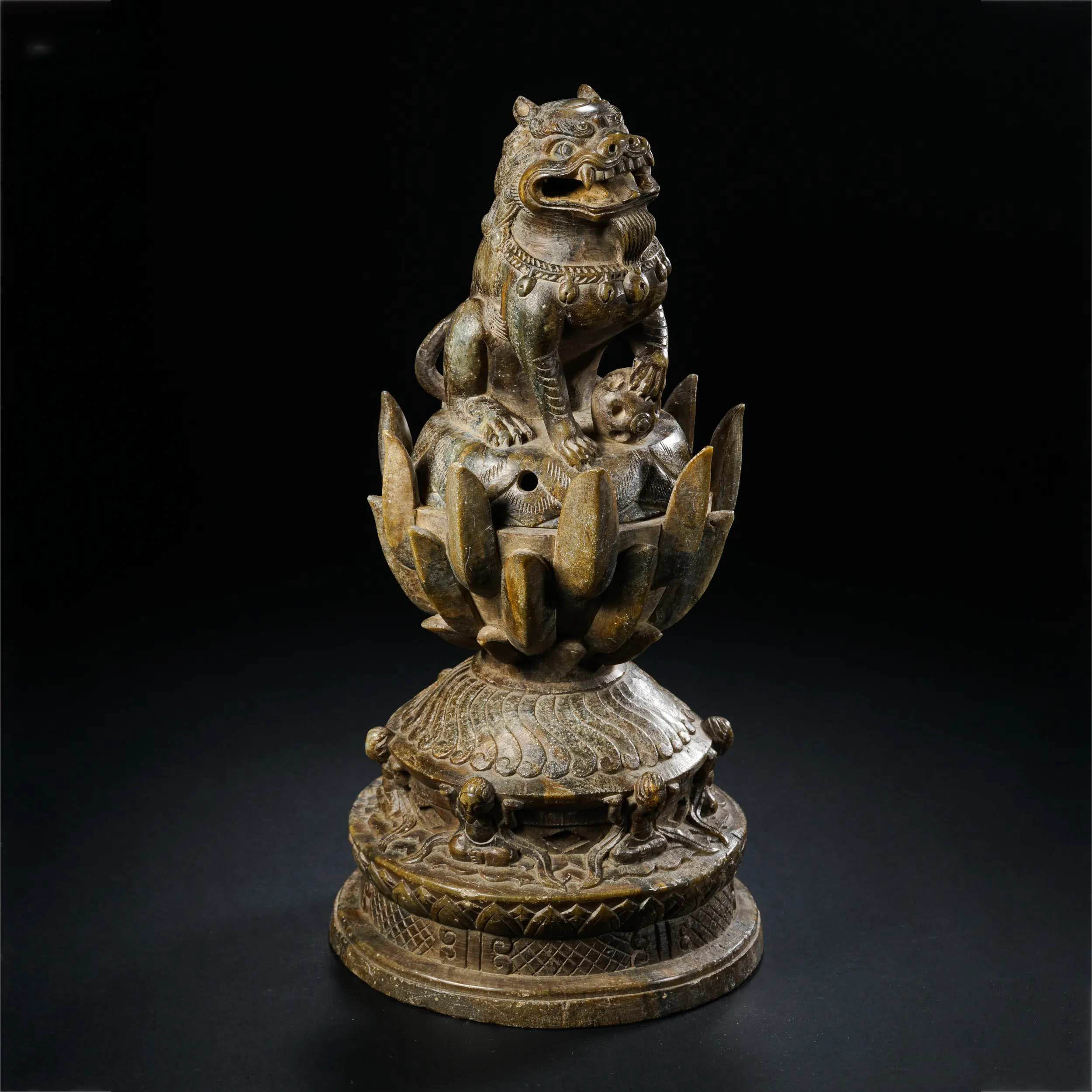 珍藏五代莲瓣高足狻猊香炉,保存完好,造型霸气