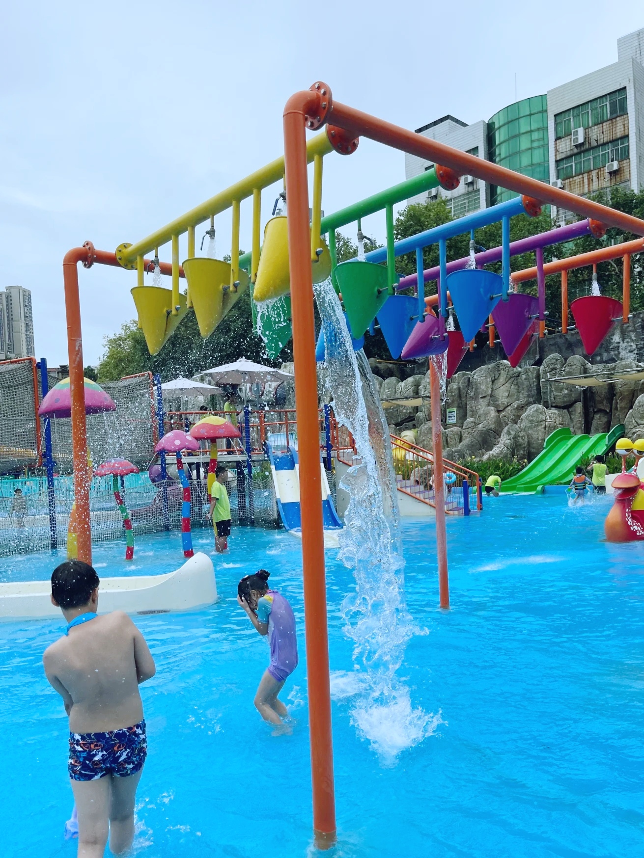 说起武汉市区里头那个让我整个夏天都乐不思蜀的地