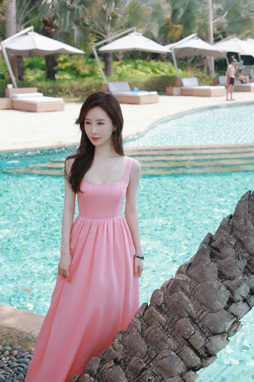 粉红女郎舒畅上线了!