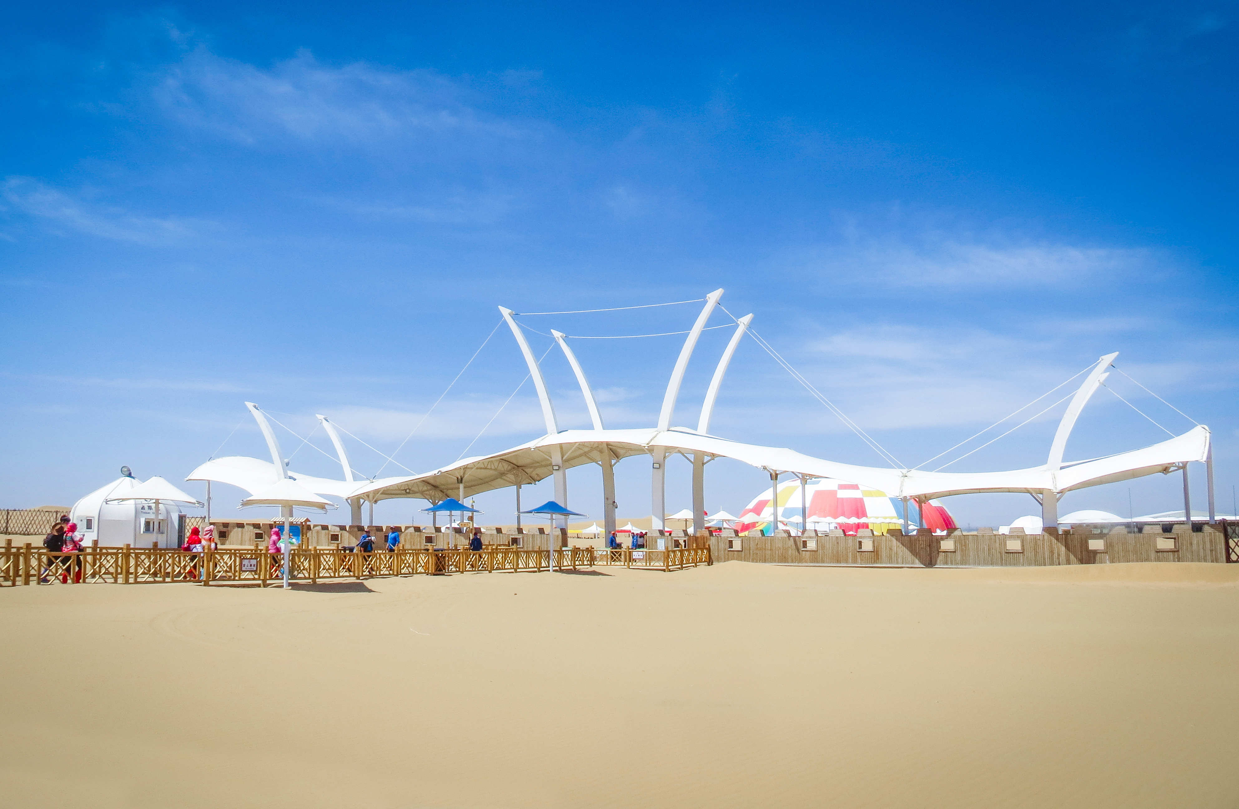 内蒙古响沙湾全攻略:解锁沙漠奇观新体验