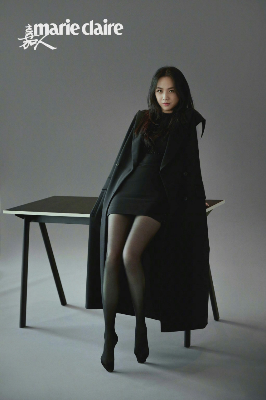 汤唯44岁了# 汤唯随拍 后面是一些旗袍