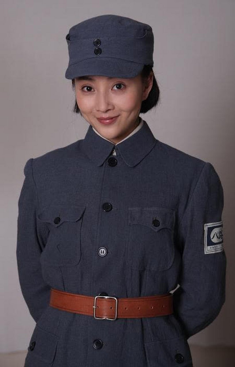 殷桃军装美照,你看哪张最好看