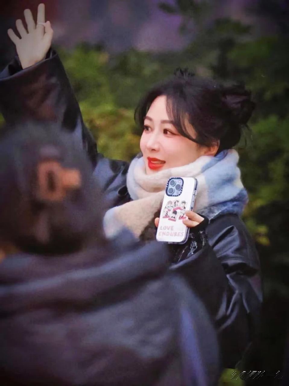 杨紫的手机壳藏着爱意
