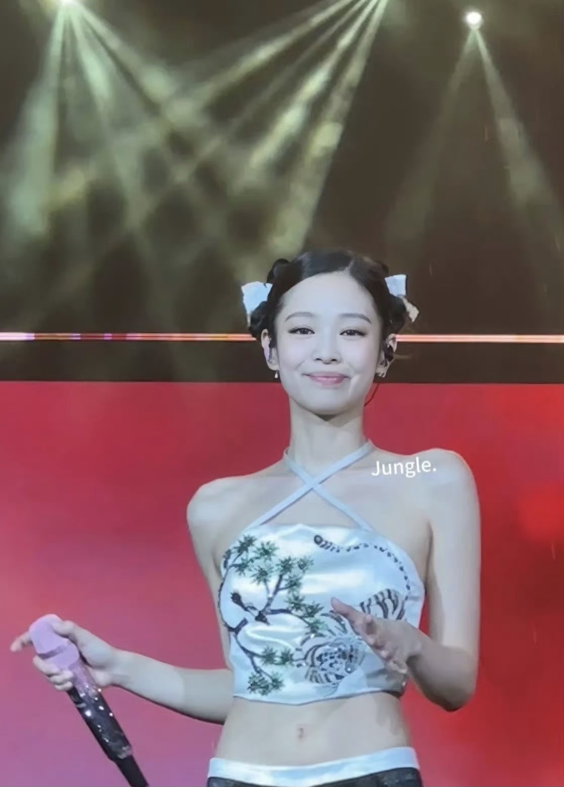 金珍妮是真甜啊甜度百分百[亲吻]动态连更挑战 jennie