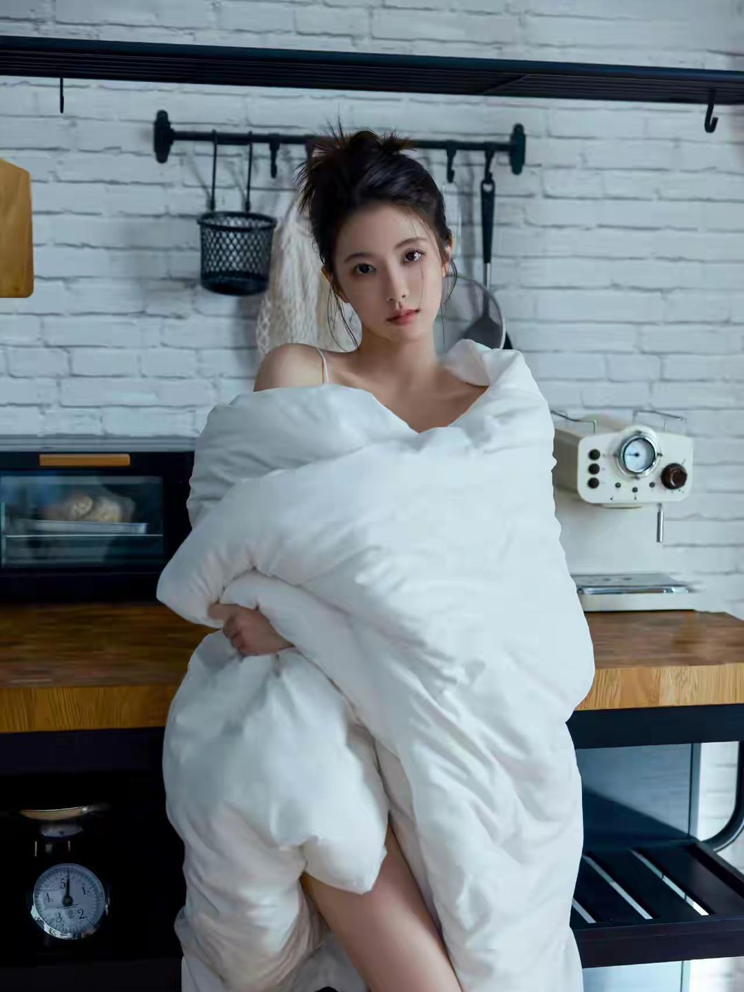 绿眼睛美女