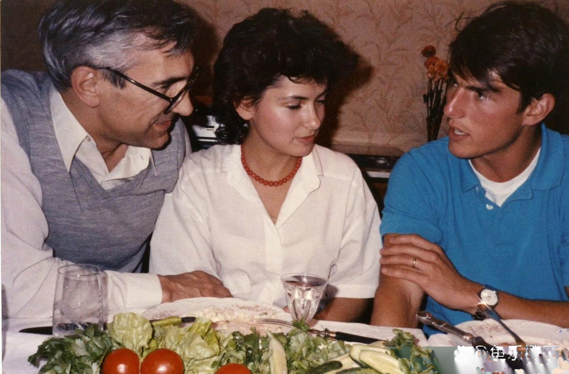 1988年5月,汤姆·克鲁斯与他当时的妻子 mimi rogers 来到苏联,看望