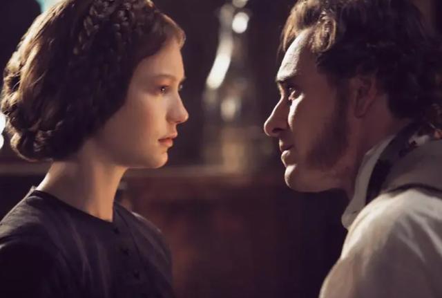 再看《简爱》,告别软弱!人活得硬气并不在于物质多少