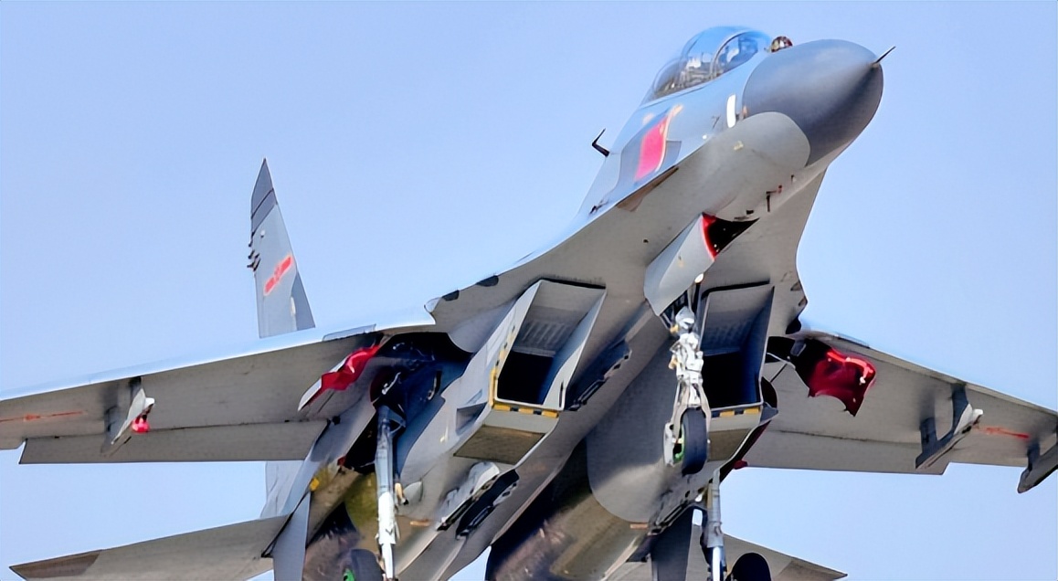 回顾:中国新四代战机亮相:技术胜苏35,超越歼16,是否革命性?