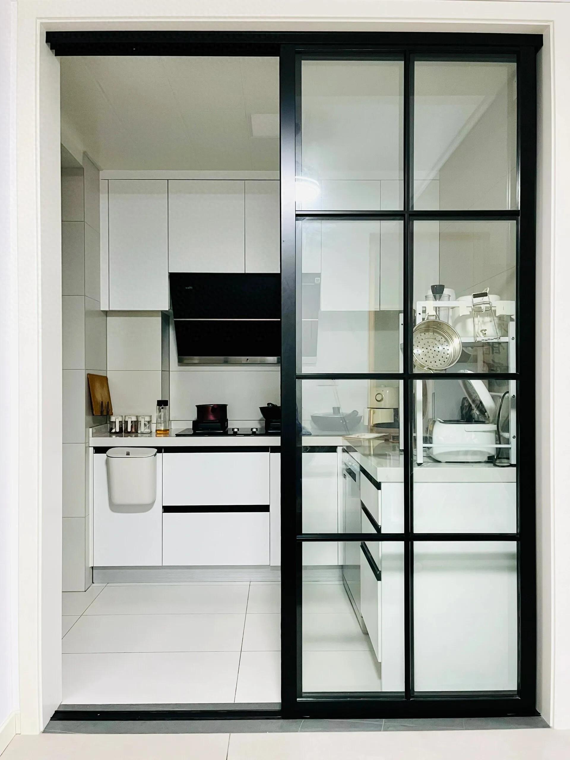 为何越来越多人厨房不做推拉门?如今流行做口袋门,美观还高级!