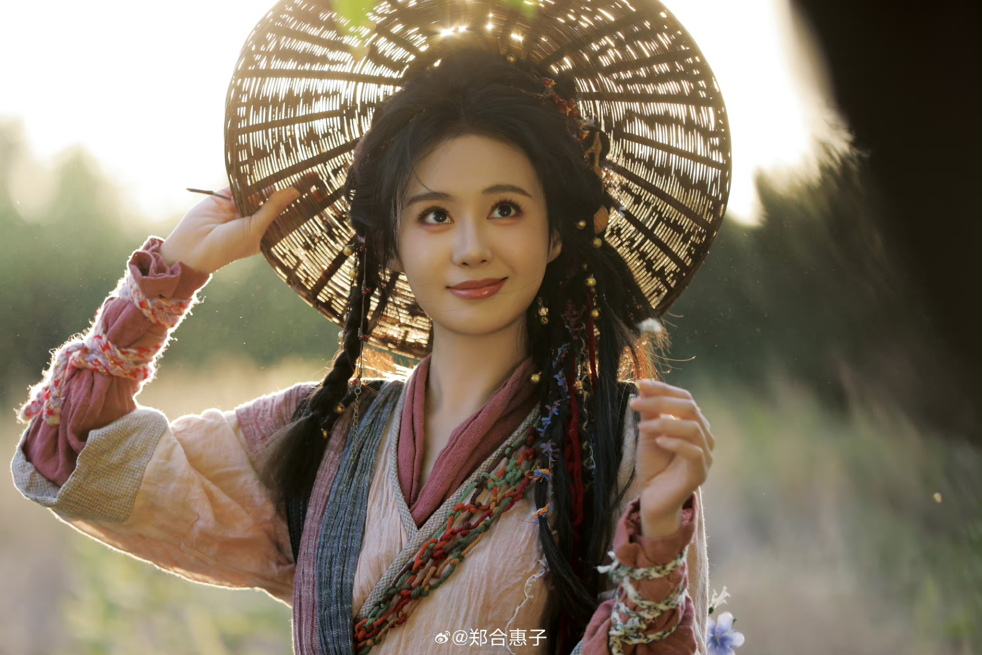 郑合惠子今日份古装写真图