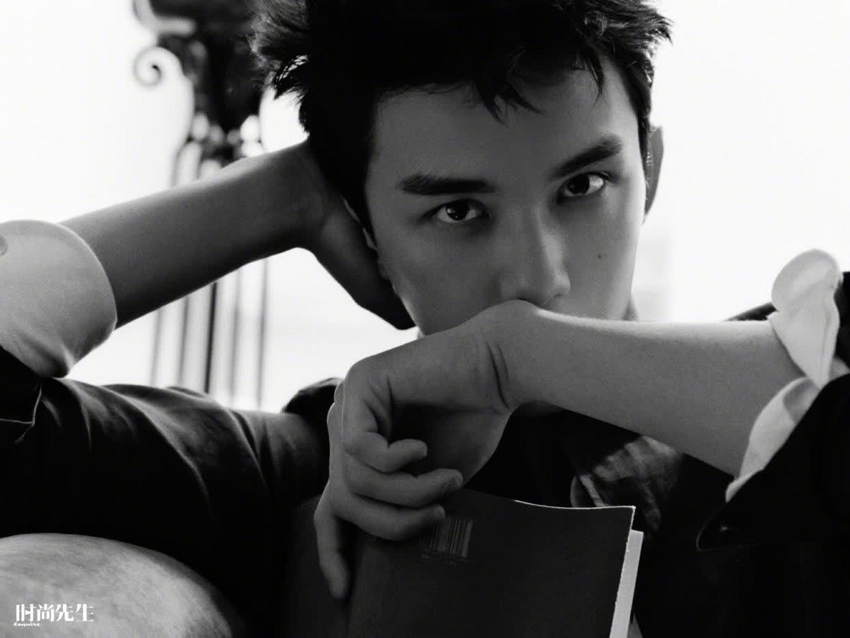 吴磊最新杂志封面释出