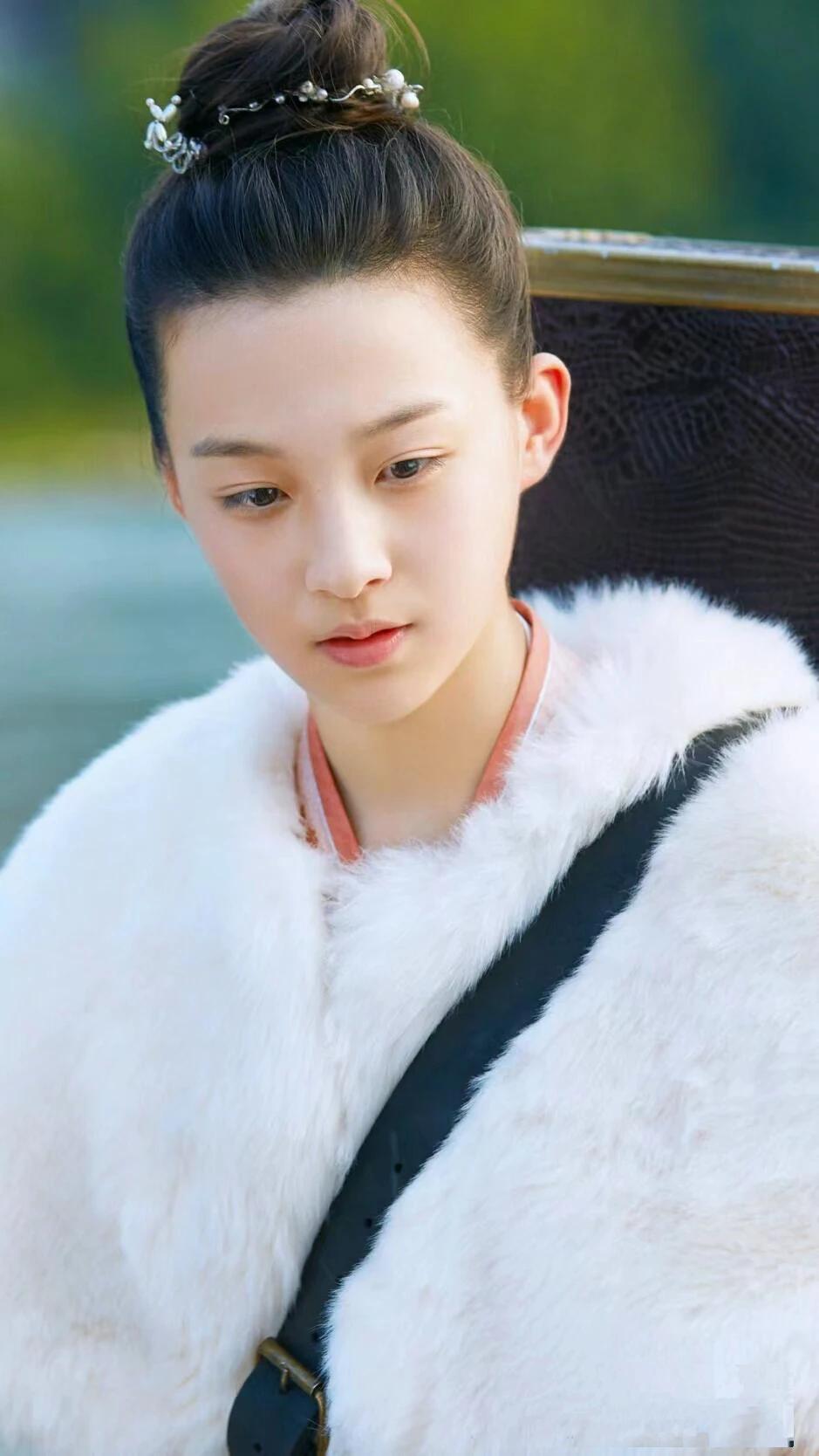 《庆余年》里两个老男人名字最被大家提及,一个是庆帝,一个是陈萍萍