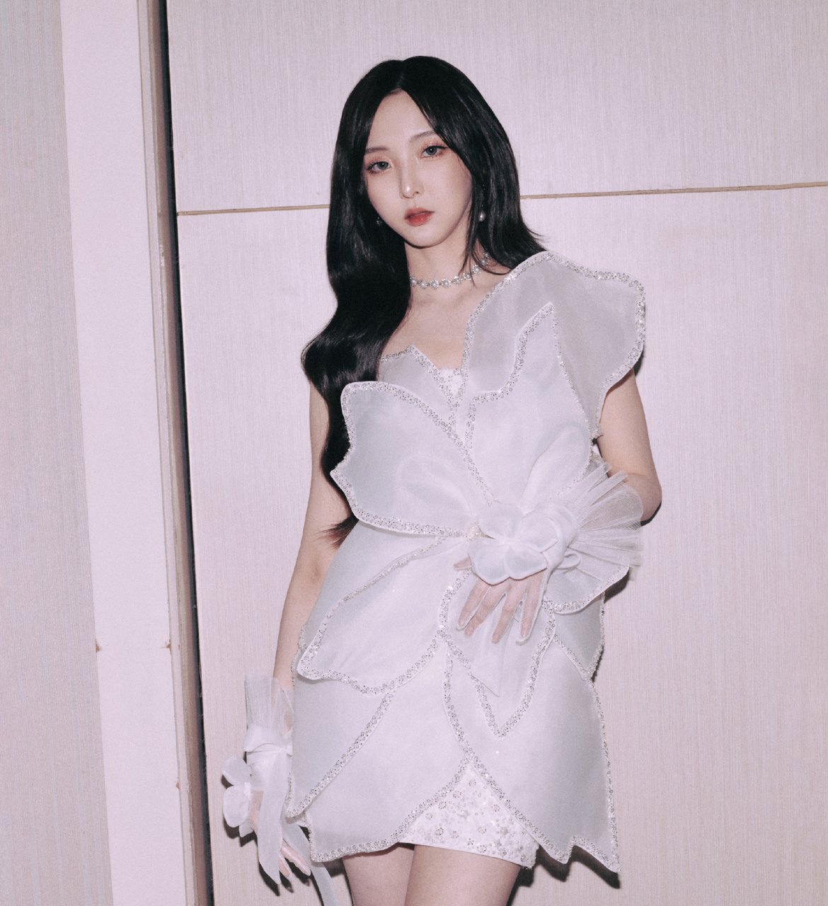 郑乃馨,白裙美腿