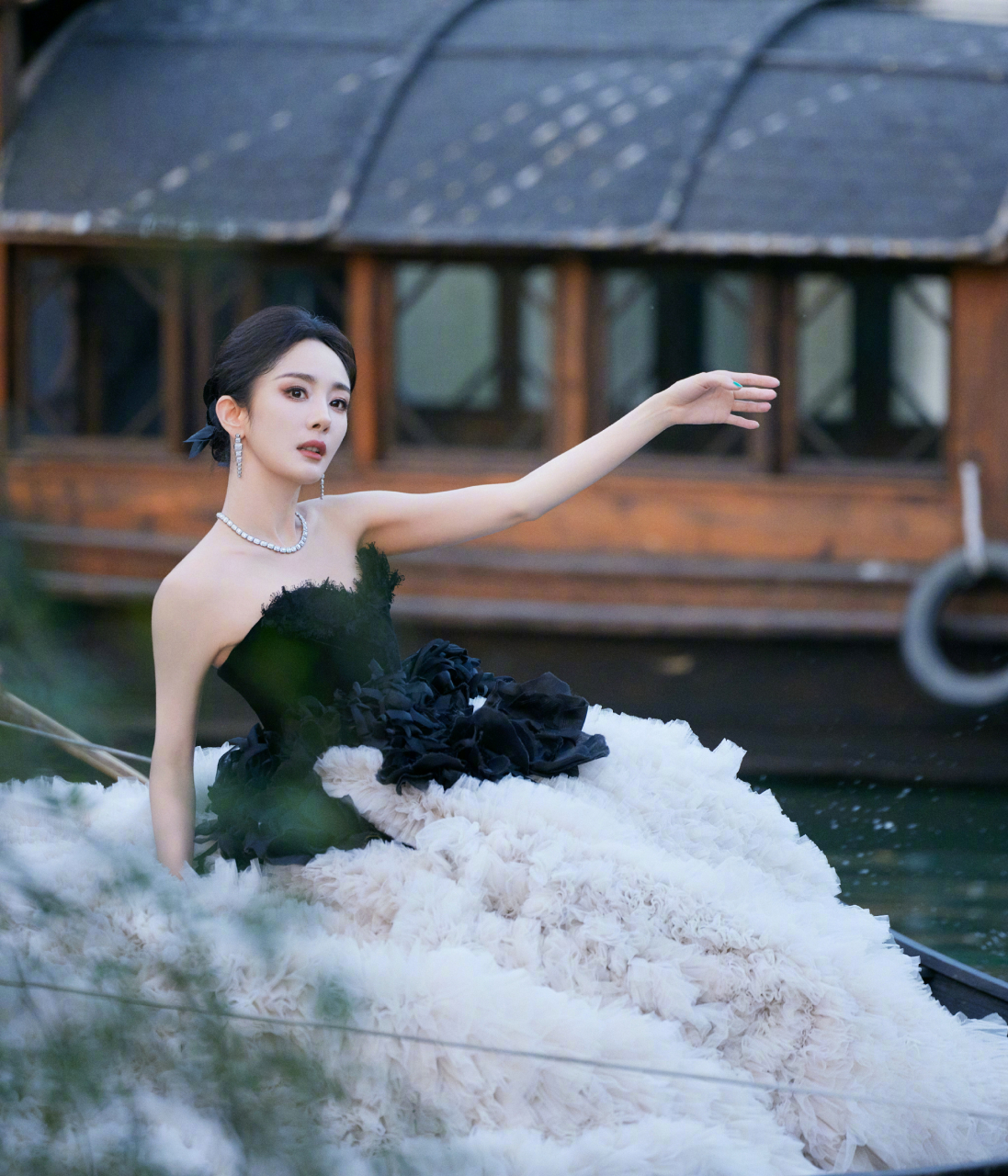 杨幂红毯造型精选,美丽迷人