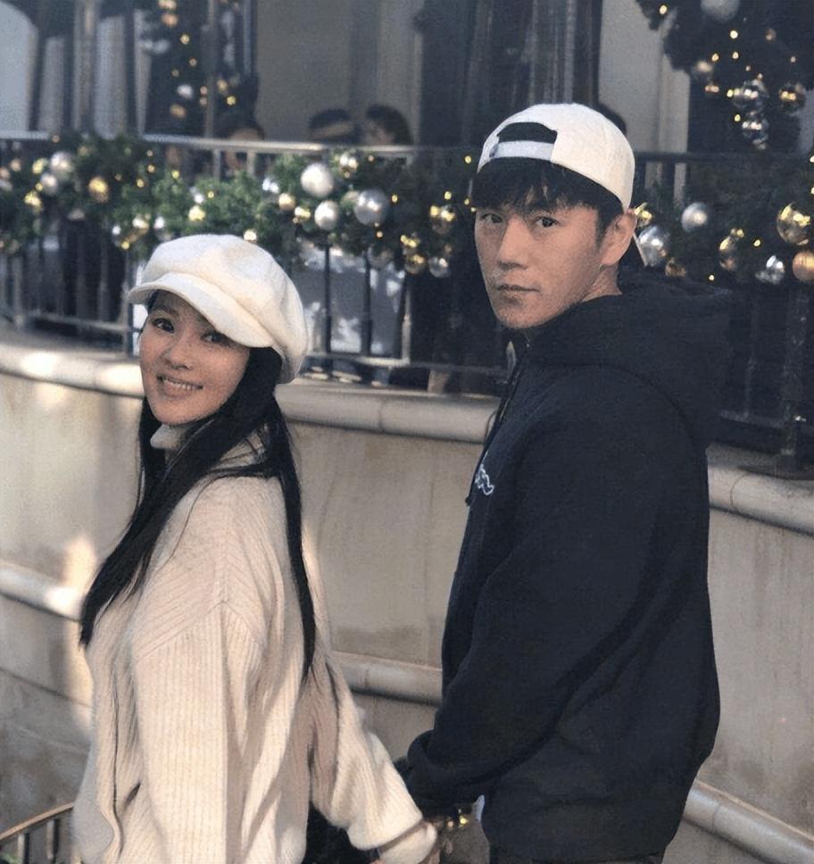 从戏混子到中年顶流,"浪荡子"秦昊的成名离不开妻子的"滋养"