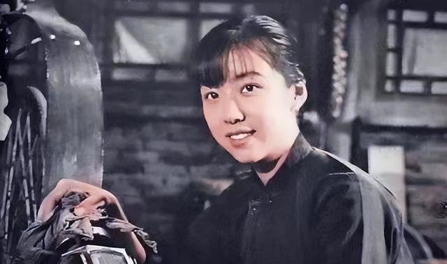 《骆驼祥子》中小福子在白房子的遭遇,才知道她自杀的真正原因