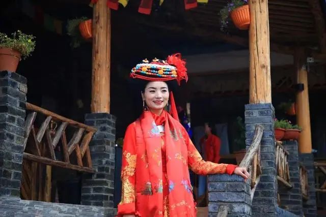 探寻云南摩梭族的走婚风俗:独特传统与文化传承