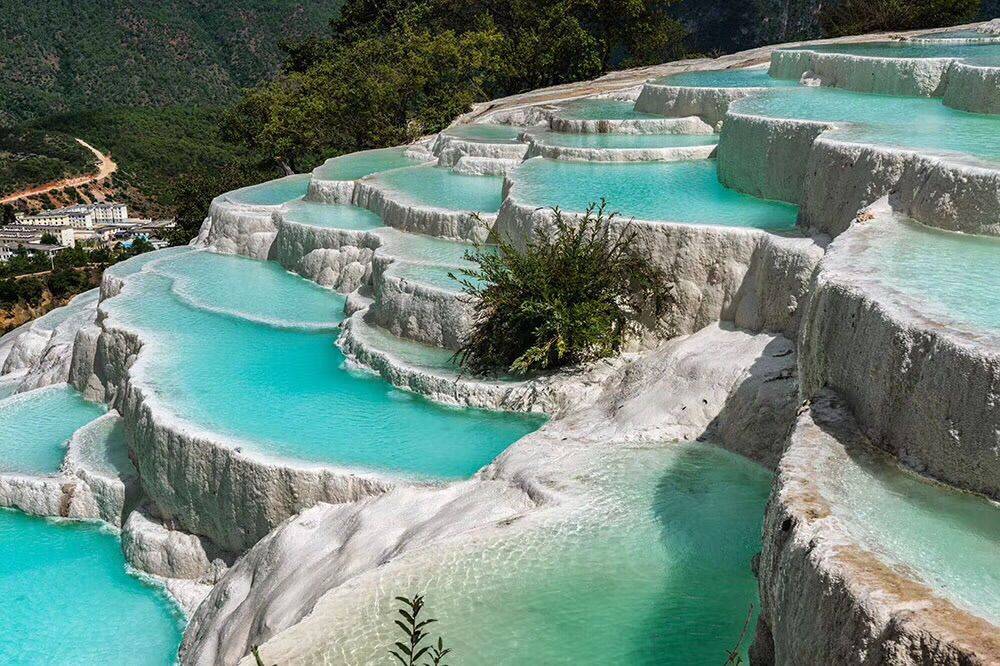 中国棉花堡:白水台绝美华泉台地旅游攻略