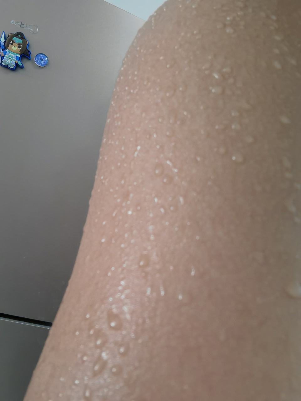 八一,跑个五公里庆祝庆祝,肉眼可见汗珠汩汩流淌,享受多巴胺带来的