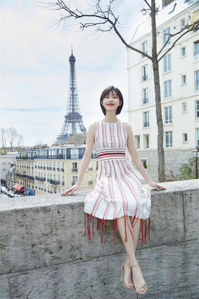 张俪小清新街拍写真图片短发女生清新时尚