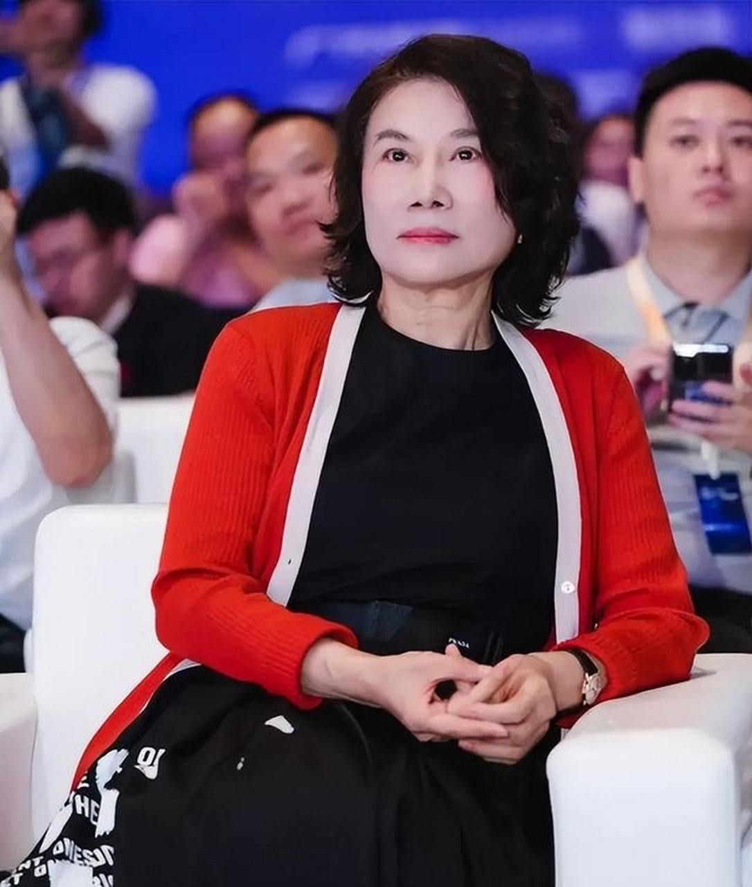 董明珠:格力电器已研发了美容仪!