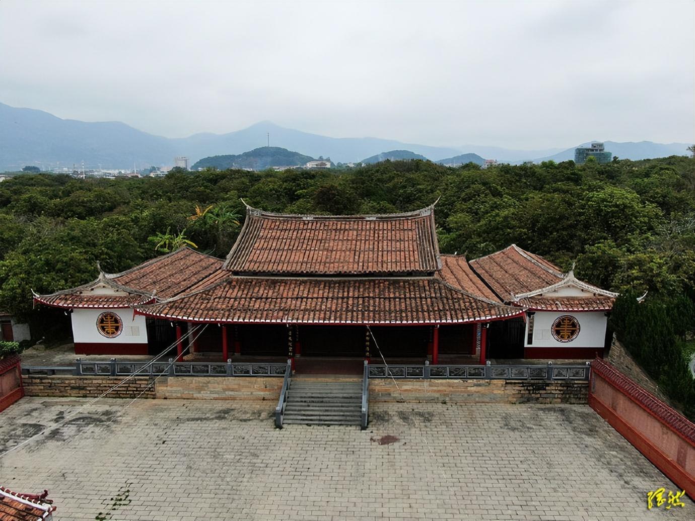 莆田宗祠:九牧林氏祖祠 清圣祖御题唐宋元明百千进士三鼎甲