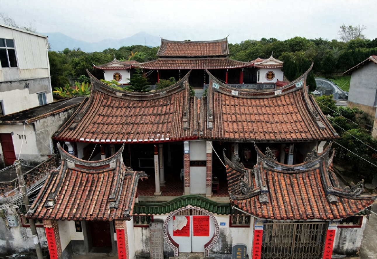 莆田宗祠:九牧林氏祖祠 清圣祖御题唐宋元明百千进士三鼎甲
