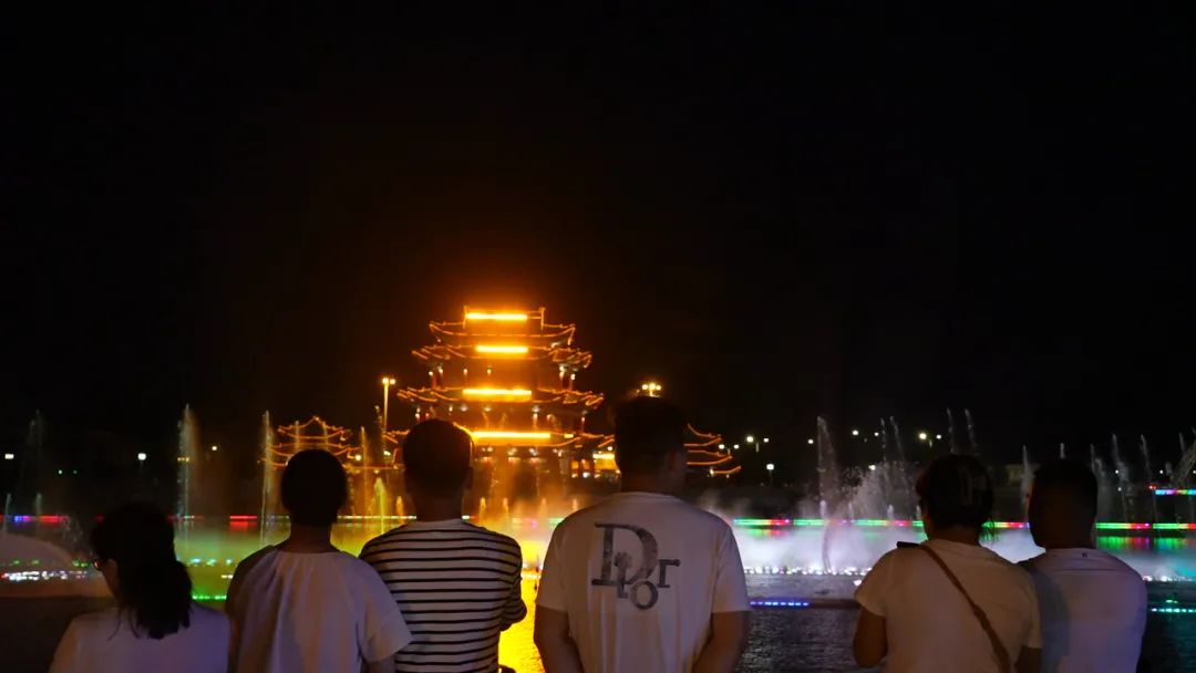 夜游嘉峪关丨灯火阑珊 那些你不可错过的夜生活地标