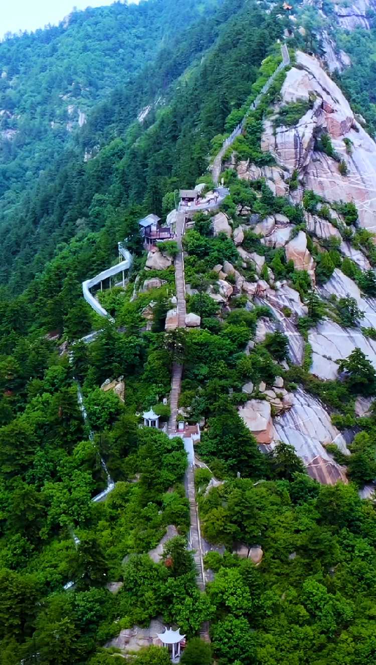 夏日闪光旅行家# 暑假带孩子一起打卡北武当山:这里是道教圣地,北方