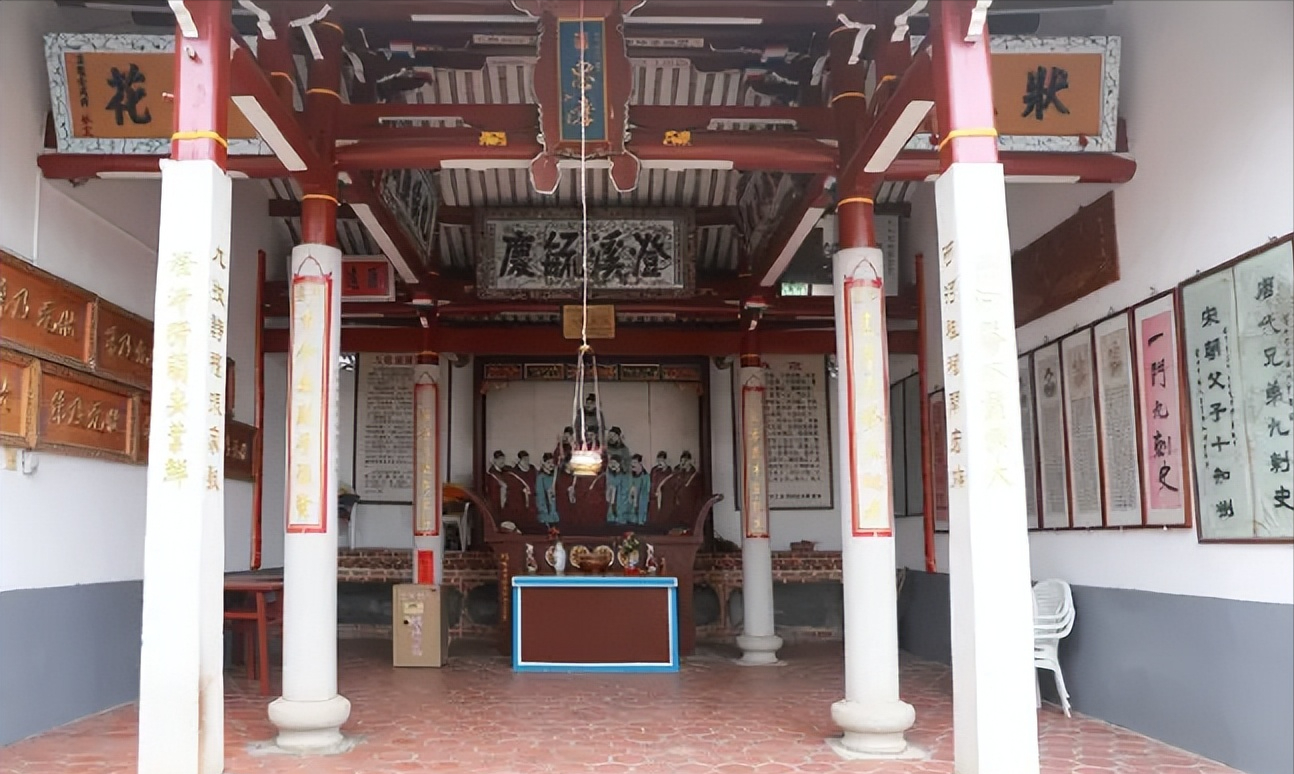 莆田宗祠:九牧林氏祖祠 清圣祖御题唐宋元明百千进士三鼎甲