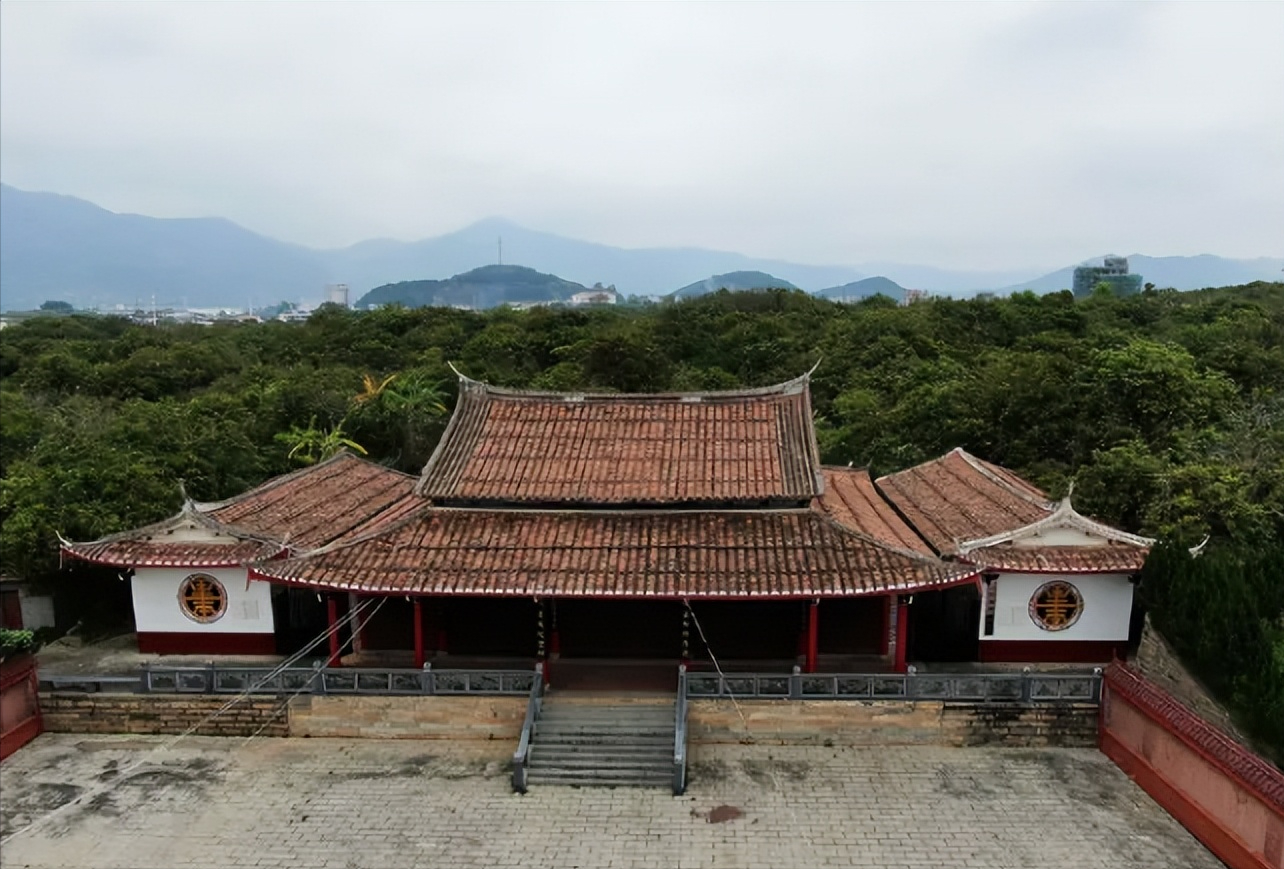 莆田宗祠:九牧林氏祖祠 清圣祖御题唐宋元明百千进士三鼎甲